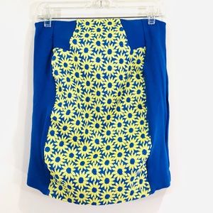 Kensie Woman's Sz S Skirt Blue with Yellow Daisies